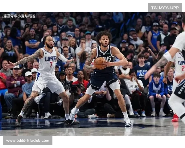 快船裁掉新秀弗劳尔斯去向成谜多支球队或将展开关注与争夺